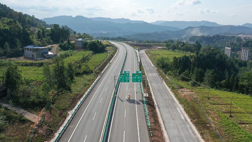 2025年建筑资质延期政策及人员要求